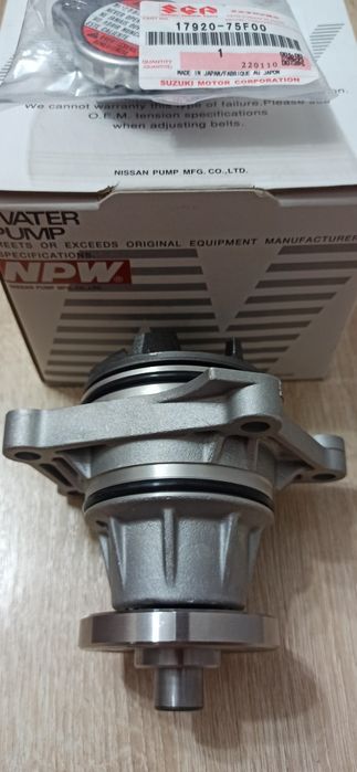 Помпа Suzuki двигатель J20A, H20A, H25A, H27A.
