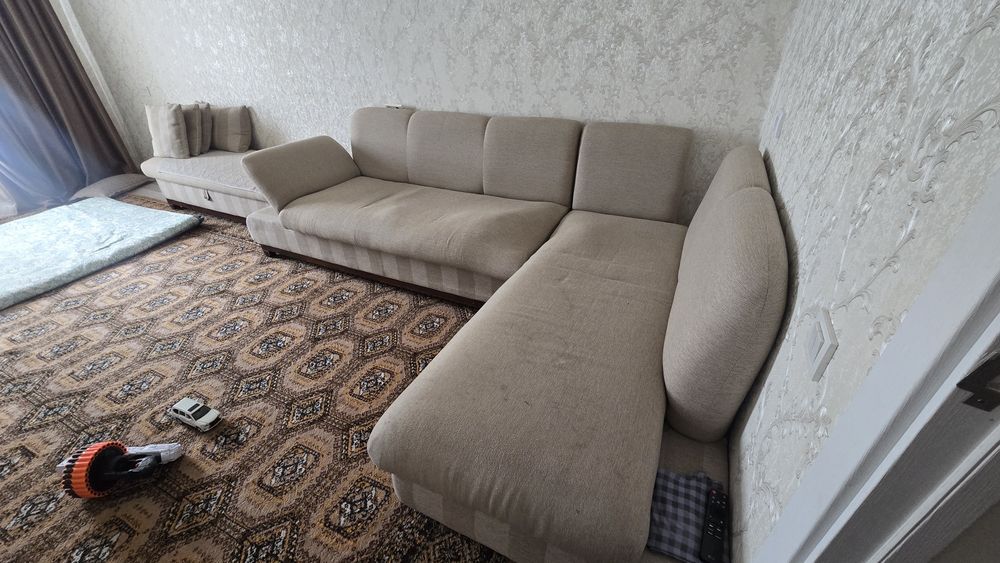 Диван б/у отдам даром