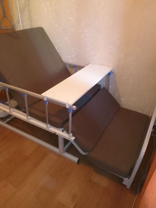 Продам инвалидную кровать