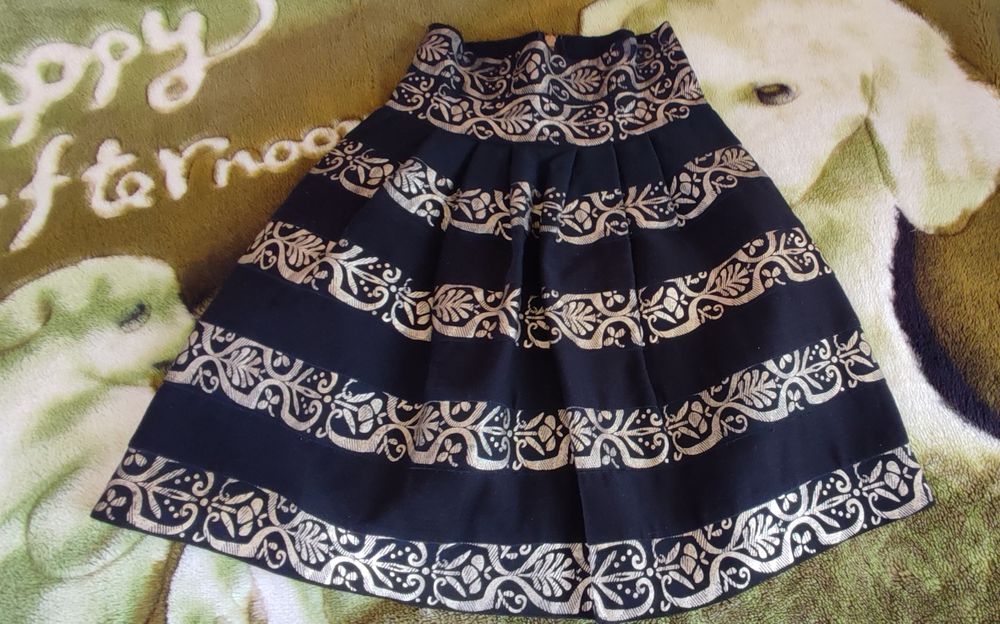 Продам юбочку нарядную