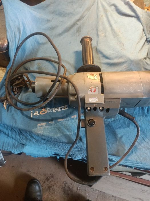 Продам дрель. Описание можете прочитать в интернете.