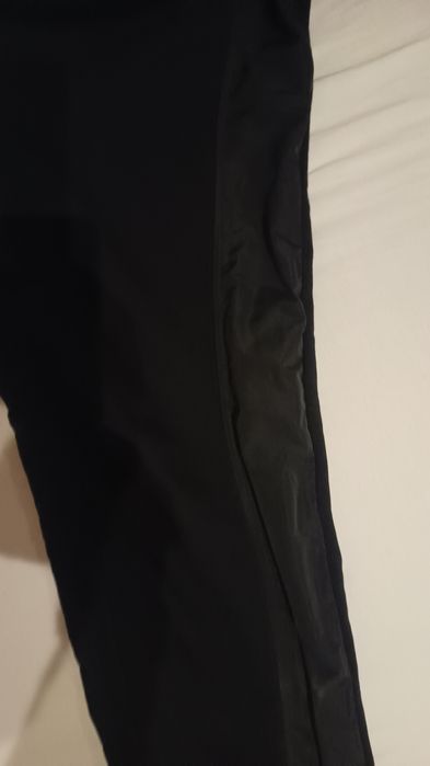 Vând pantaloni de dama Vagabond