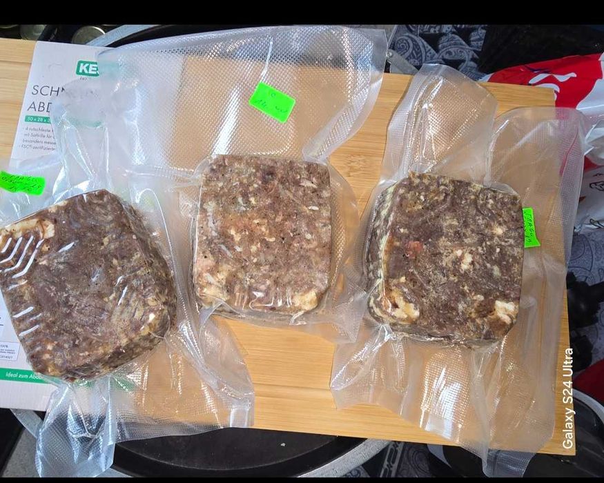 Телешко в собствен сос.