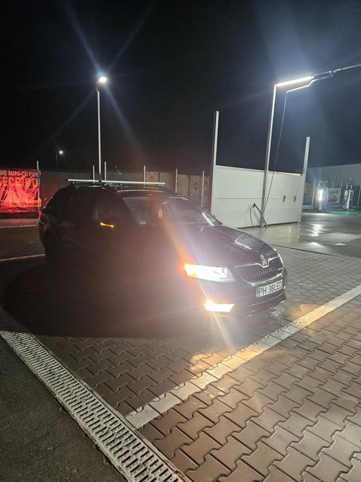 Vând scoda octavia 3 din 2015 1.6TDI