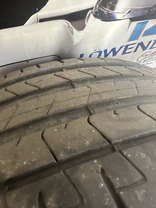 Гуми Pirelli размер 255 / 45 / 20 дот 0923
