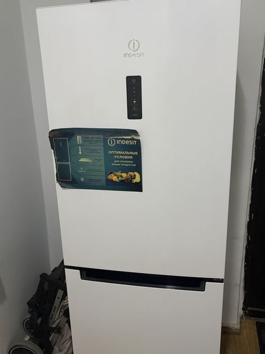 Indesit холодильник