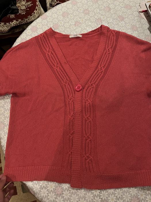 Продам все вещи за 3000 тенге