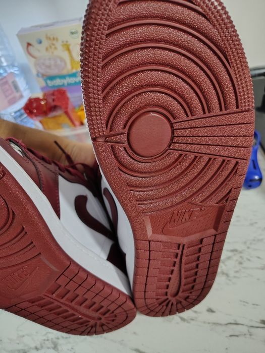 Vând ghete Nike jordan