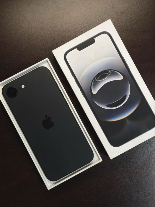 iPhone 16e Black 64GB Перфектен