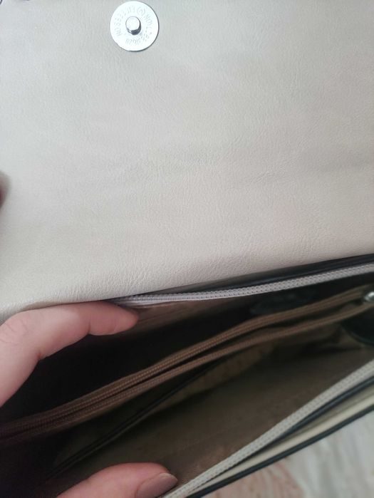 Дамска чанта през рамо