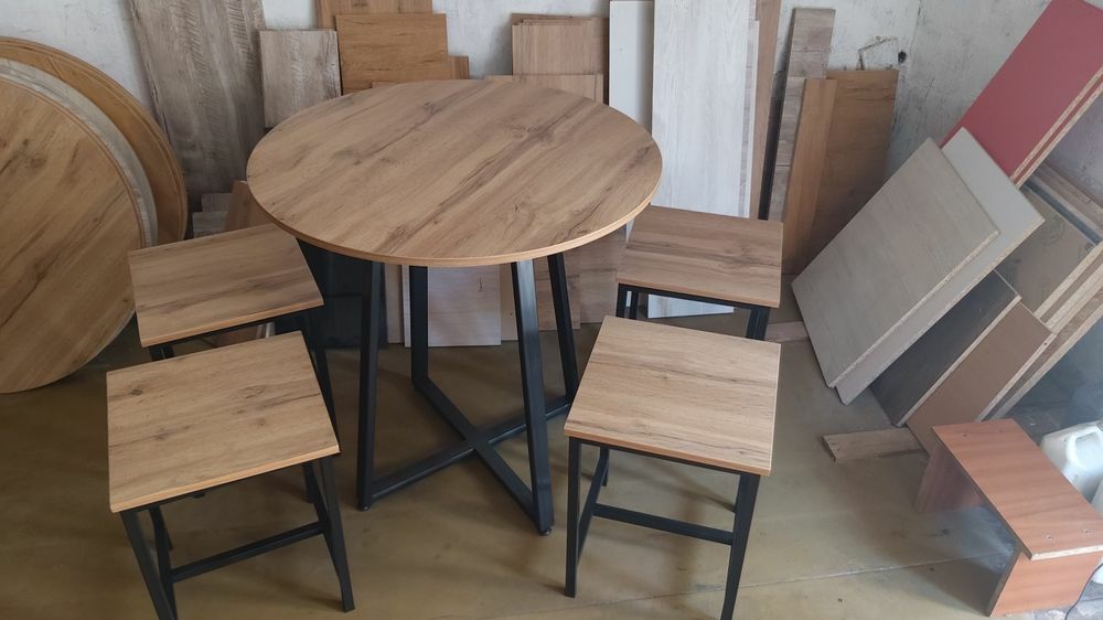 Табуретки, каркас из металического профиля 20х20