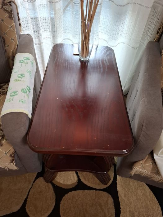 Продается журнальный столик б/у