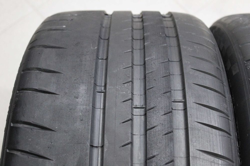 255/35-20 и 315/30-21 Michelin Porsche