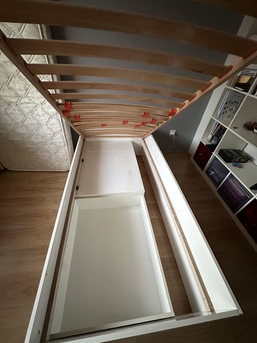 Легло 90/190 с матрак + 2 чифта сплани комплекта