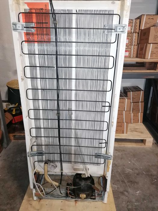 Хладилник с фризер BOSCH