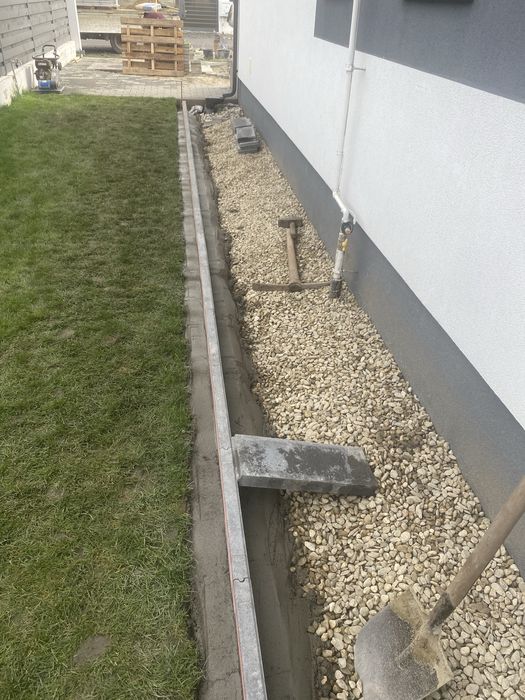 Servicii Subzidiri hirdoizolatii gazon pavele amenajare curte