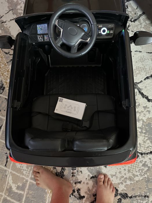 Продам машинку на пульту управление