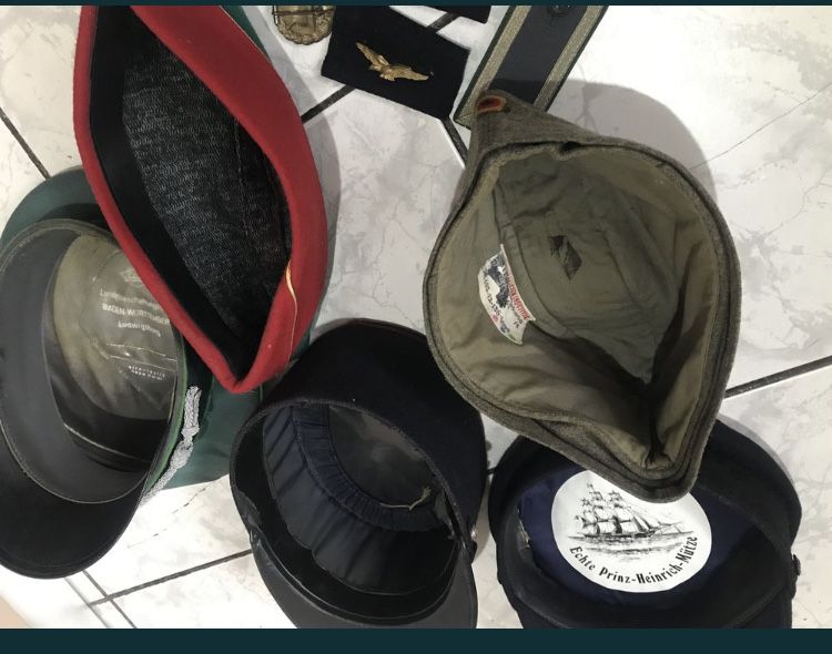 Sapca militara, boneta, insigne, medalii grade militare