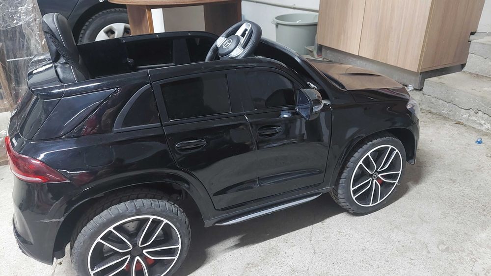 Акумулаторен джип Mercedes GLE