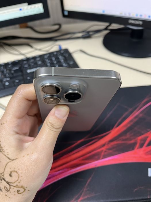 Iphone 15 pro,256gb,metalic