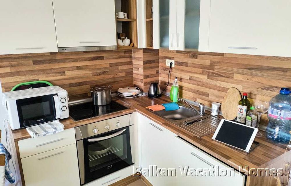 Двустаен апартамент с гледка море в Бяла