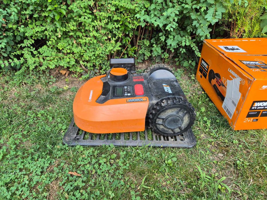 Косачка робот WORX LANDROID WR143E