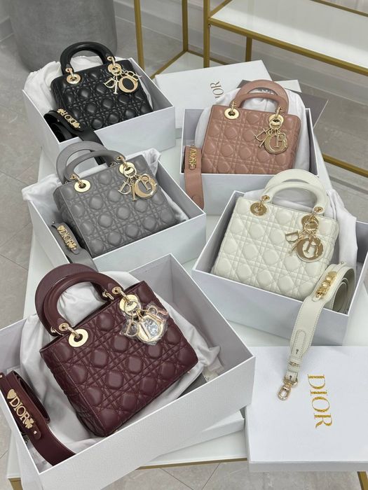 Чанти всякакъв бранд, размер и цветове