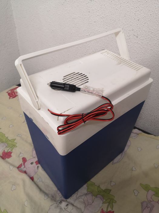 Ladă cutie frigorifică electrică auto 12 V 30 litri NOUĂ