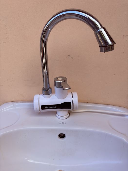 Chiuveta baie cu picior + robinet electric Delimano