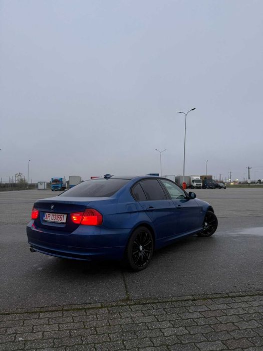 BMW E90 Facelift • N47 2.0D 177 CP • Keyless • Xenon Adaptive • R18