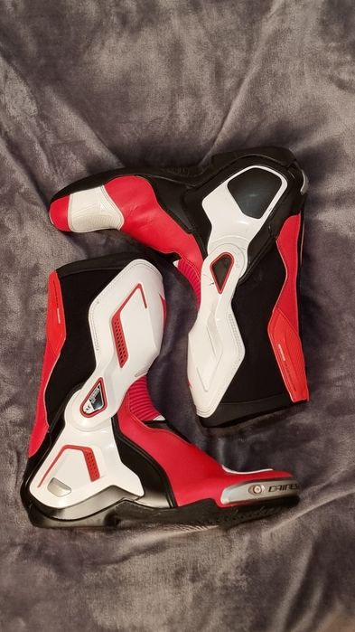 Dainese Torque 3 Out - cizme moto Negru/Alb/Roșu