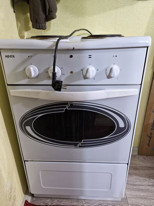 Продам электроплиту "Мечта "