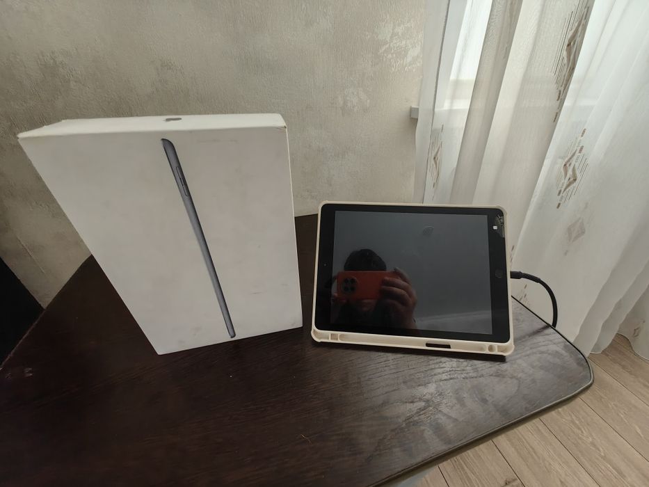 iPad 6 в среднем состоянии