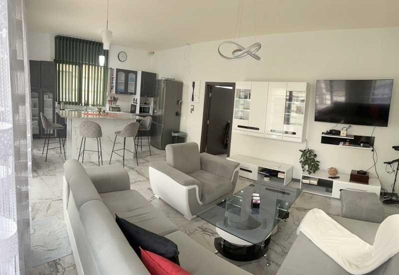 Дава се под наем Къща в Бургас, Сарафово - 220 кв.м за 1200 € - Снимка #5