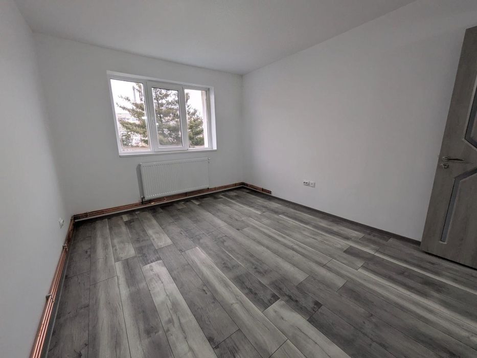 Apartament 2 camere decomandat.  Complet renovat