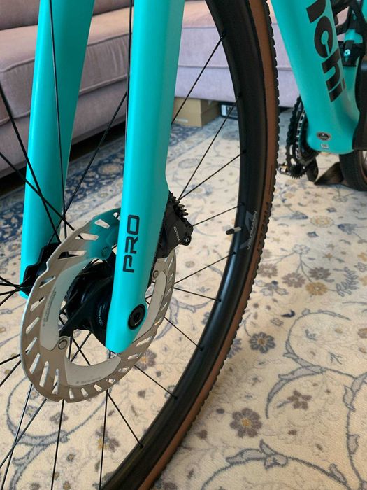 Vând bicicletă Bianchi Impulso Pro Gravel GRX 820 Disc 2x12 sp