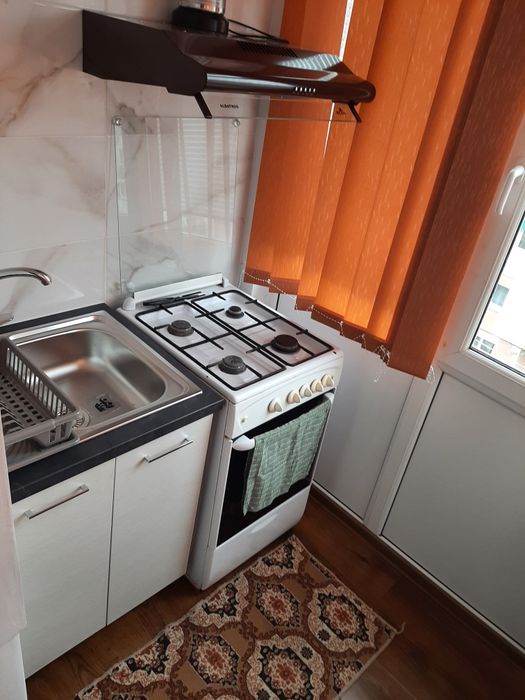 Închiriez apartament 2 camere Rovine