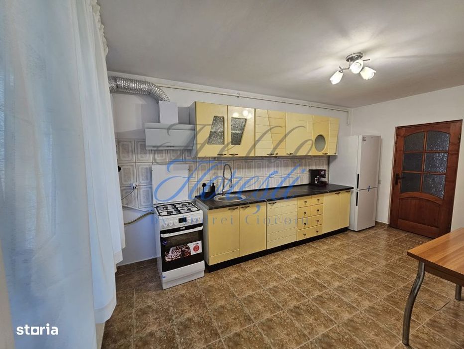 Apartament 4 camere, 2 bai, 2 parcari, 100mp, Zorilor
