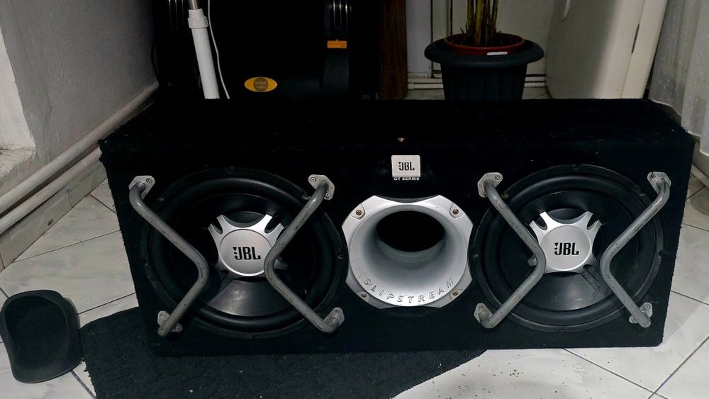 Subwoofer  JBL  gt 5