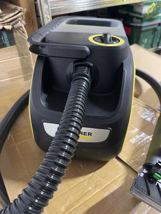 Aspirator fără fir KÄRCHER SE 3-18 Compact (cu furtun de pulverizare integrat, lățime de lucru de 75 mm )
