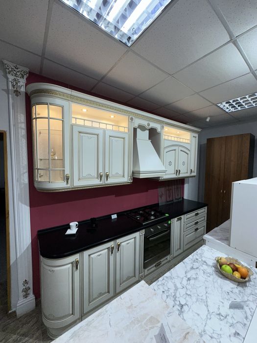 Кухонный гарнитур , распродажа.