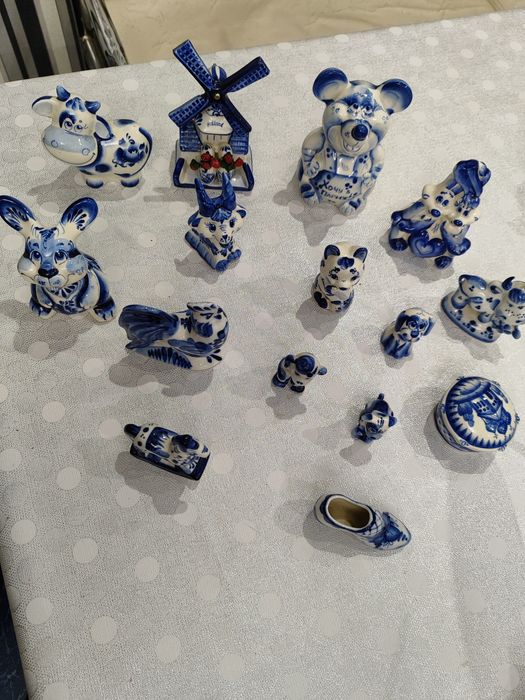 Статуэтки Гжель срочно продам