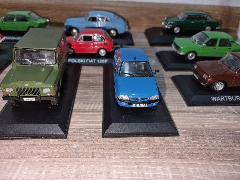 De   vinzare    machete  1.43 Deagostini