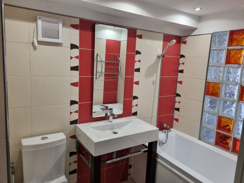 PF Inchiriez apartament zona centrala