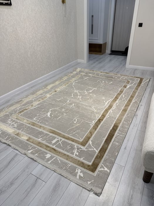 Продам ковер 200/300