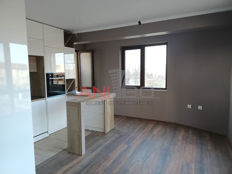 Продава се Тристаен апартамент в Варна, Галата - 82 кв.м за 996 €/кв.м - Снимка #2