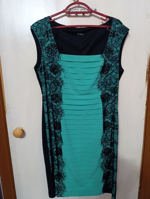 Продам красивое платье. Размер 50