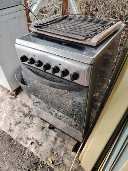 Продавам нещата от снимките