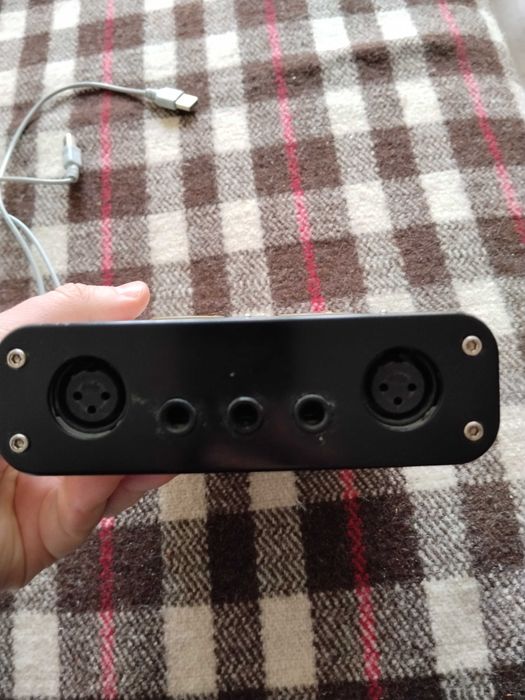 Placă de sunet Tascam US-144