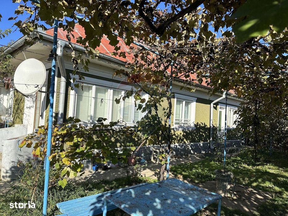 Casă / Vilă cu 3 camere de vânzare Piatra Soimului